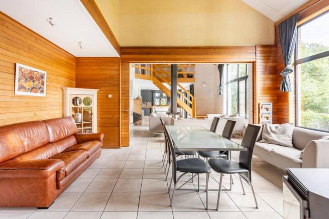 Superbe Et Chaleureux Familial Ferienhaus Beauraing