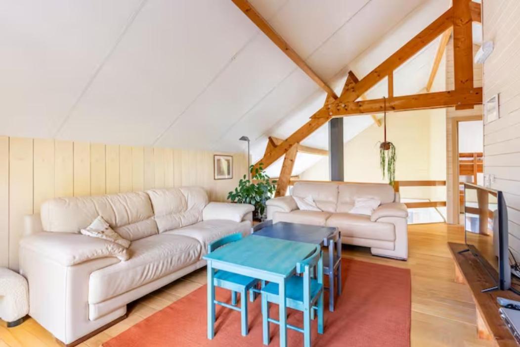 Superbe Et Chaleureux Familial Ferienhaus Beauraing